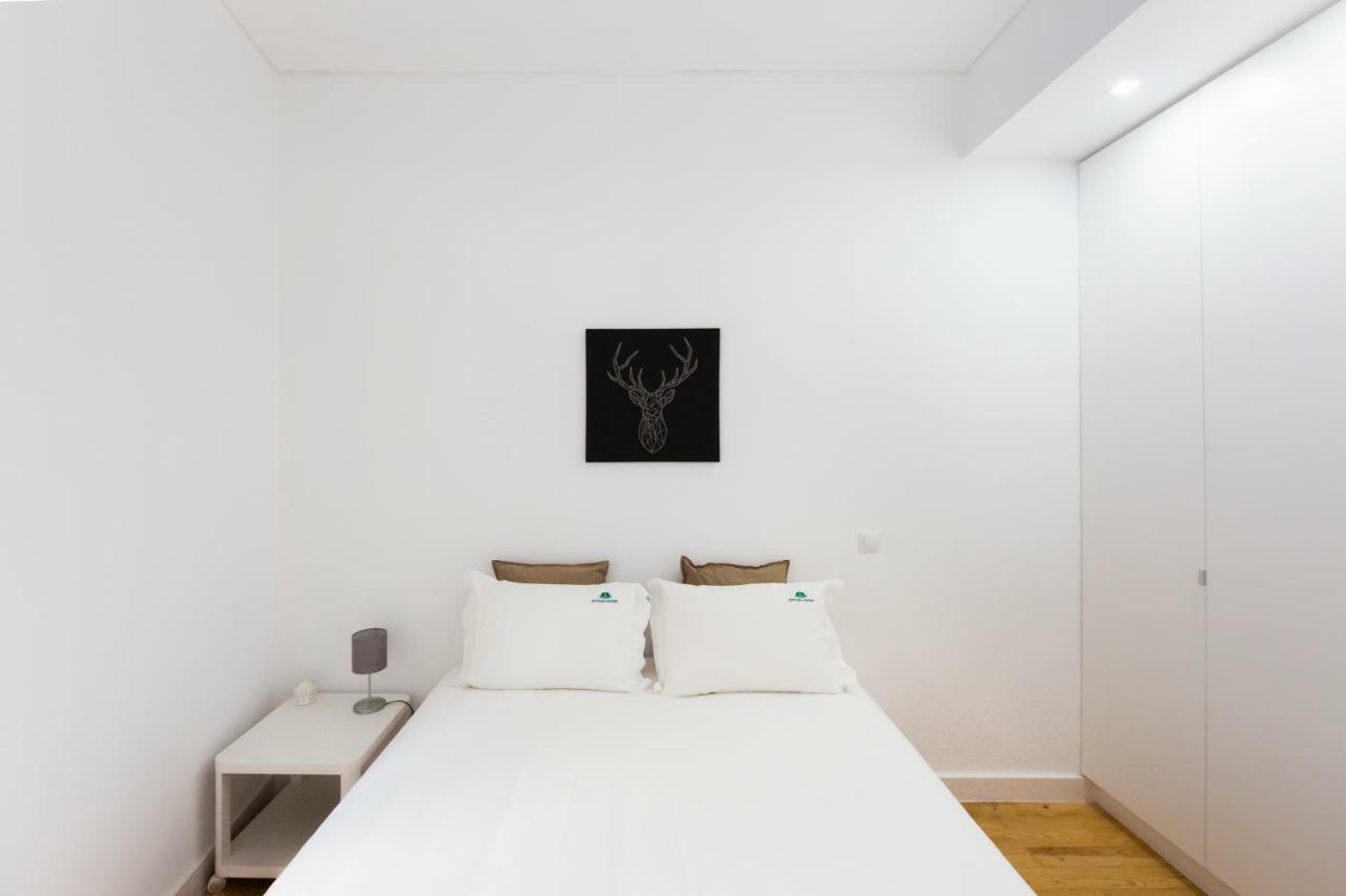 The Trendy Prince Lisbon Apartment ภายนอก รูปภาพ