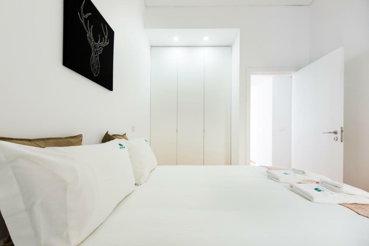 The Trendy Prince Lisbon Apartment ภายนอก รูปภาพ