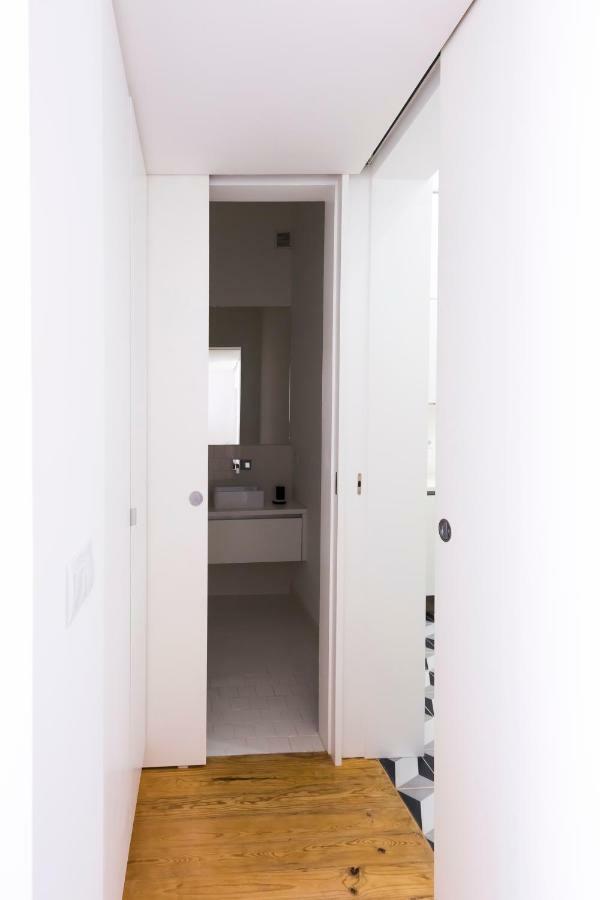 The Trendy Prince Lisbon Apartment ภายนอก รูปภาพ