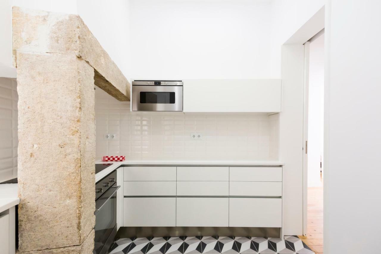 The Trendy Prince Lisbon Apartment ภายนอก รูปภาพ