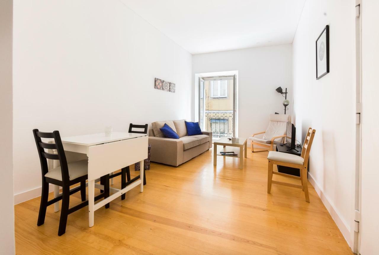 The Trendy Prince Lisbon Apartment ภายนอก รูปภาพ
